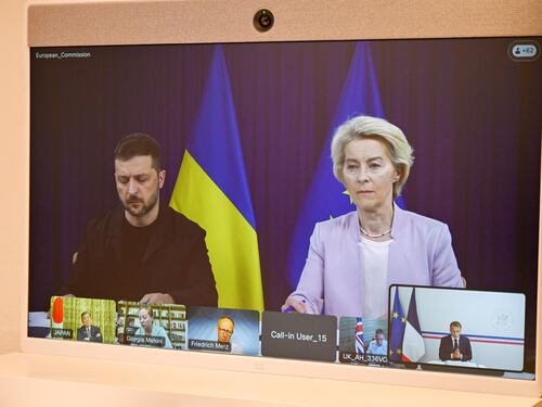 Von der Leyen: "L'Ucraina deve essere un porcospino d'acciaio"