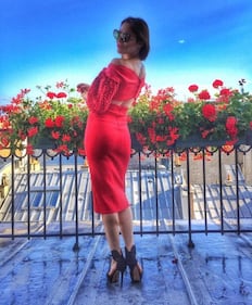 Naike Rivelli completamente nuda a letto 25