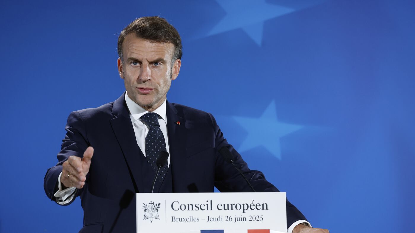 Il voto di fiducia e l'ombra delle elezioni, perché il governo (e Macron) ora rischiano: "Pericolo immediato"