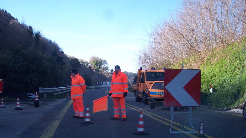 Un rientro "trafficato" Slalom per le strade tra tanti cantieri aperti