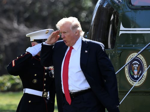Trump non guarderà la notte degli Oscar. Ha un impegno importante alla Casa Bianca