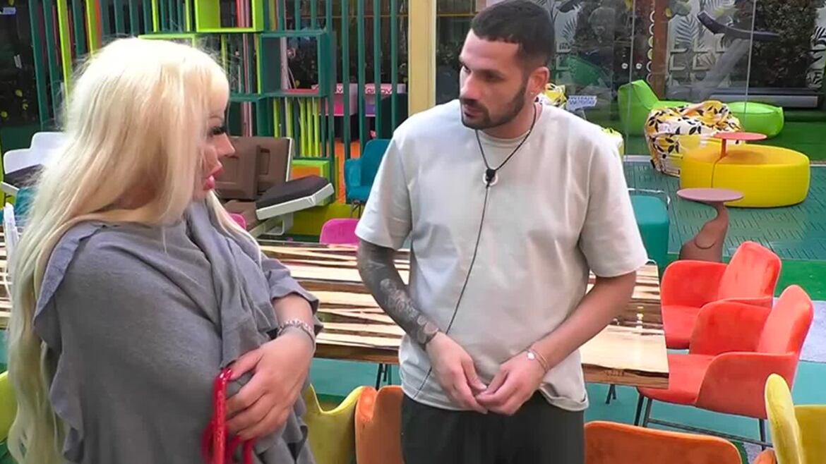 "Questa è pazza...". Bufera social su Elenoire Ferruzzi