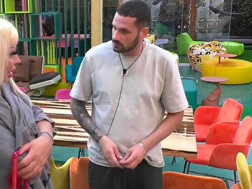 "Questa è pazza...". Bufera social su Elenoire Ferruzzi