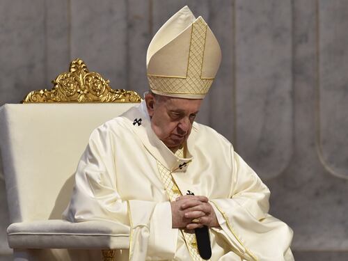 Il dolore di papa Bergoglio: ecco la lettera a Ratzinger