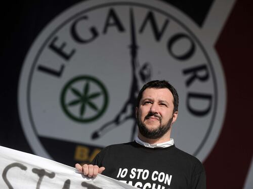 Salvini sulle volontarie: "Pago a Greta e Vanessa biglietto di sola andata"