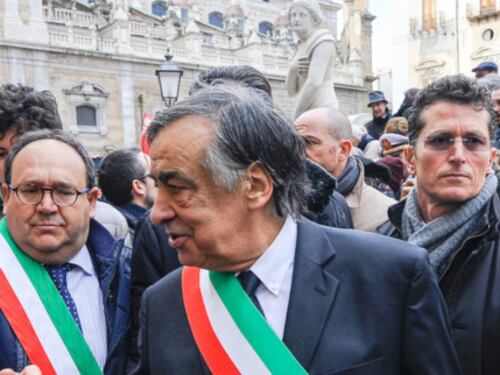 "Da lui imparo cosa non essere". La fine dell'"amico" delle Ong