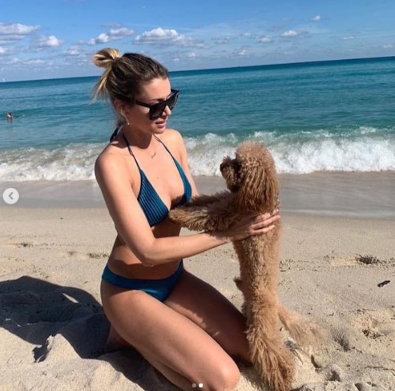 Elena Barolo sexy in bikini 3