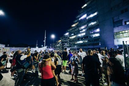 Crolla ballatoio a Scampia: 2 morti e 13 feriti nella Vela Celeste 3