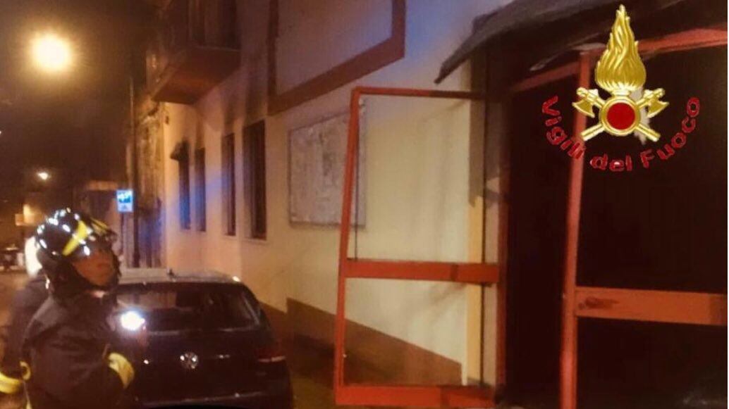 Sardegna, attentato nella sede del Pd nel nuorese