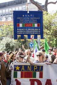 Il corteo Anpi a Roma, per le celebrazioni della festa della Liberazione 3