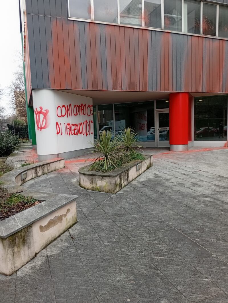 L'atto vandalico contro la Casa dello Sport: ecco lo sfregio dei Guerrieri V_V 2