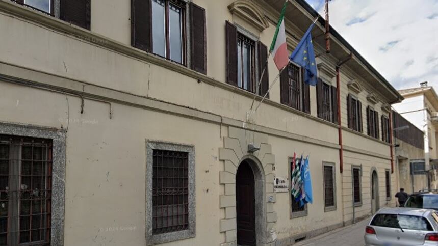 Tenta di uccidere la responsabile del centro di accoglienza: fermato un immigrato
