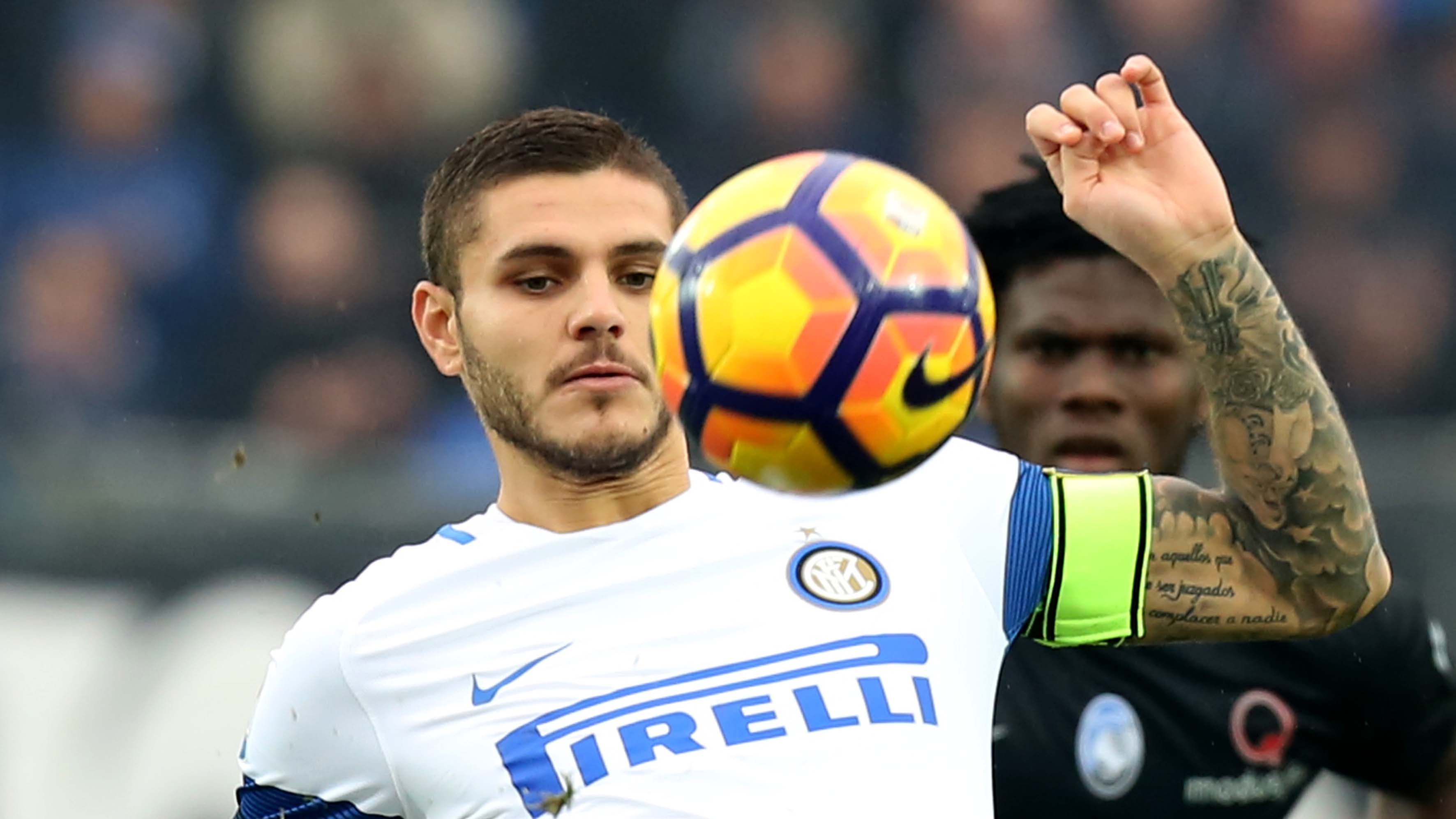 L'Inter chiede punti ai viola in rotta con Paulo Sousa. Turnover Napoli col Sassuolo