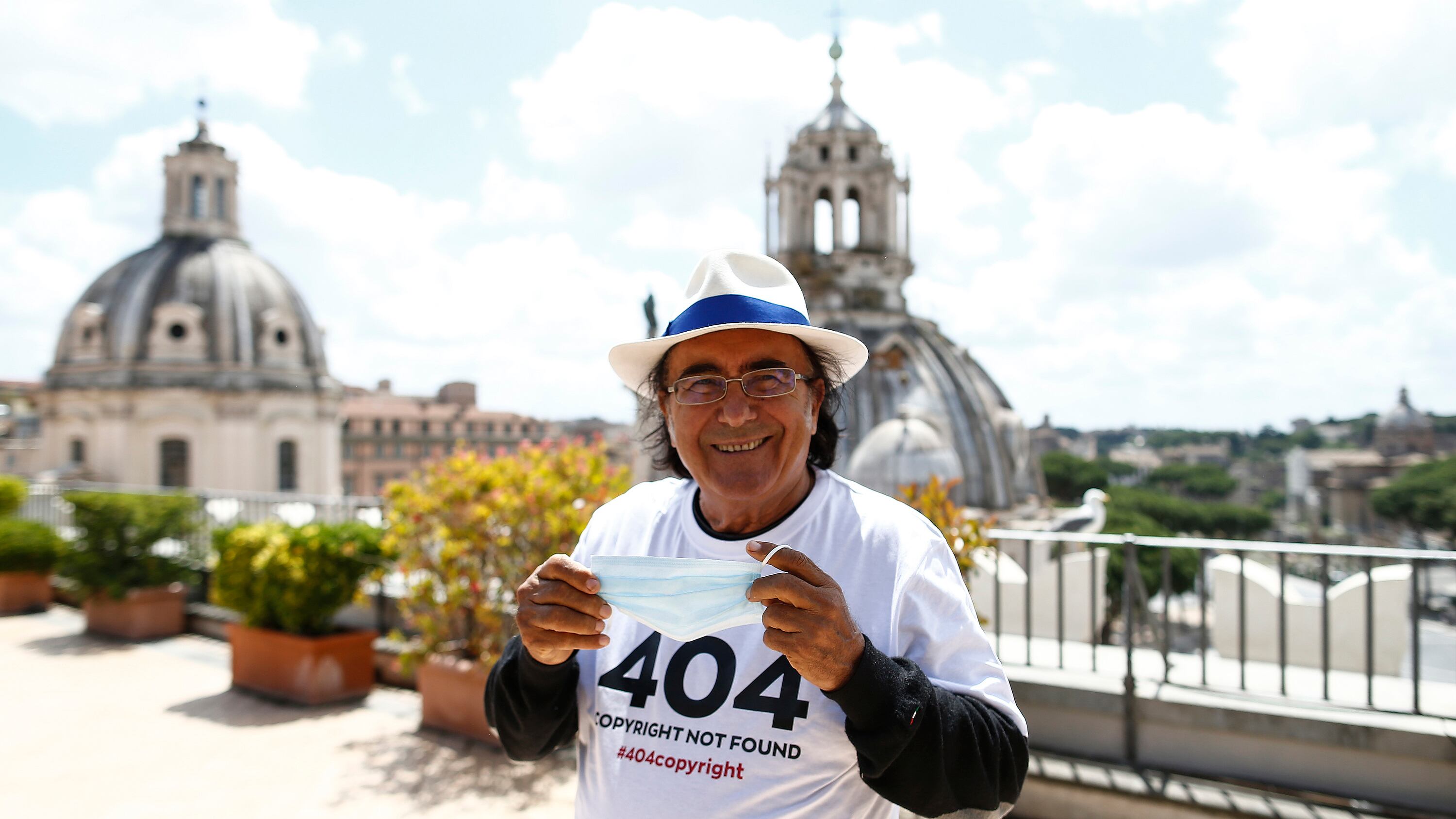 "Balordi con scompenso mentale": Al Bano asfalta i no vax