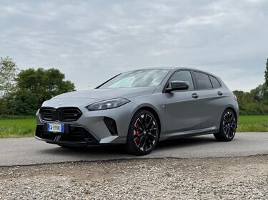 BMW M135i 2025: guarda la gallery della Serie 1 più cattiva di tutte 2