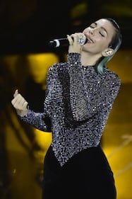 Sanremo 2024: ecco il look della finalissima del Festival di Rose Villain 5