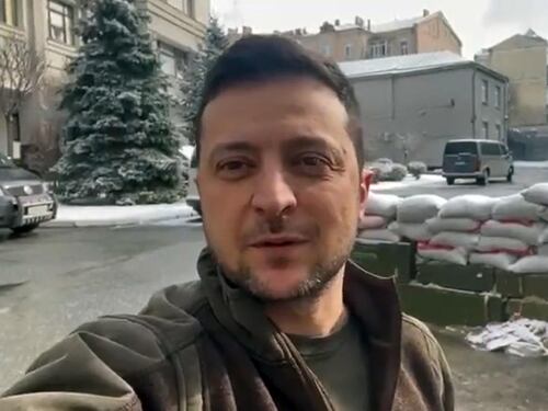 Difese anti-aeree da Londra e Usa. Ma Zelensky: "Chiudete i cieli"