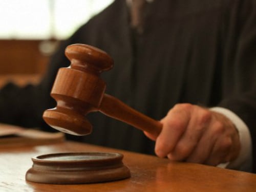 "Quella donna mi ha rovinato la vita". Parla il 14 anni che ha fatto sesso con l'insegnante