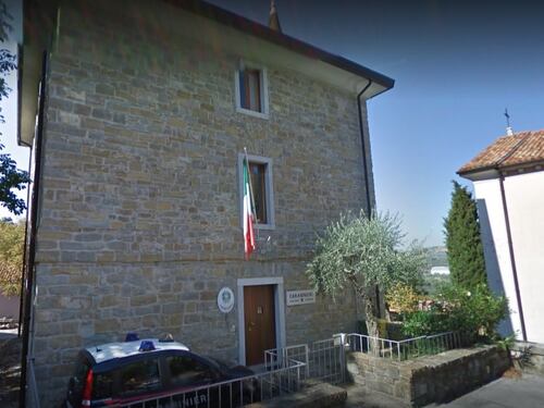Trieste, stranieri su scooter rubato feriscono agente e militare