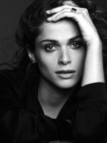 Elisa Sednaoui, madrina della Mostra del cinema 1