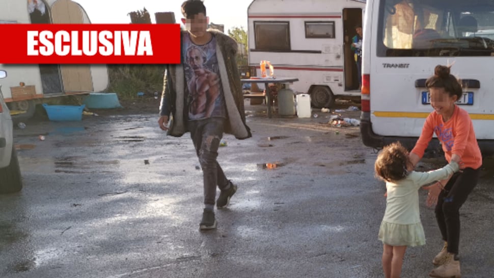 Nuovi campi rom a Giugliano dopo lo sgombero, tra rifiuti e roghi