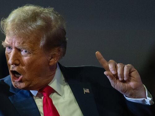 Trump alla sbarra, c'è la data del primo processo: ecco quando sarà in tribunale