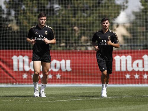 Jovic scappa dalla quarantena, la Serbia lo avverte: "Ne risponderai"
