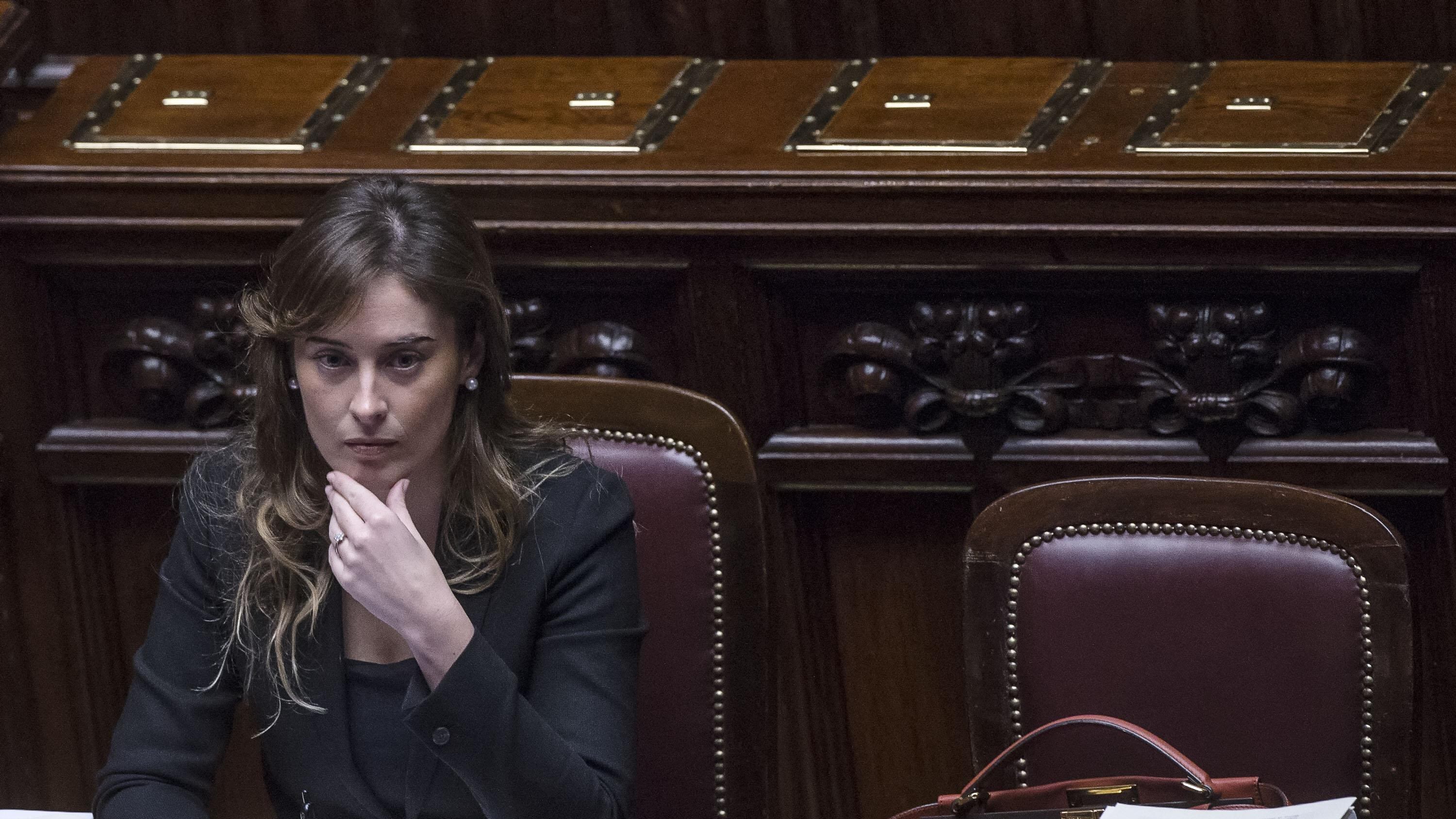 Banca Etrutia entra nella maratona notturna sul ddl Boschi