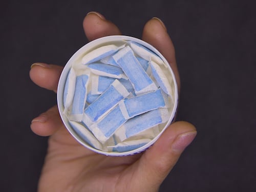Due 13enni ricoverate per "Snus". Cos'è e perché è pericolosa questa sostanza