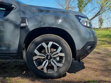 Dacia Duster Journey 2023, guarda le foto 18