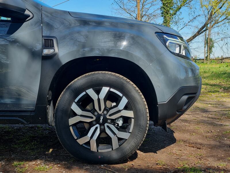 Dacia Duster Journey 2023, guarda le foto 18