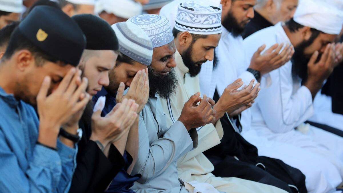 "Parla male dell'Islam". Fango e minacce al docente di diritti umani