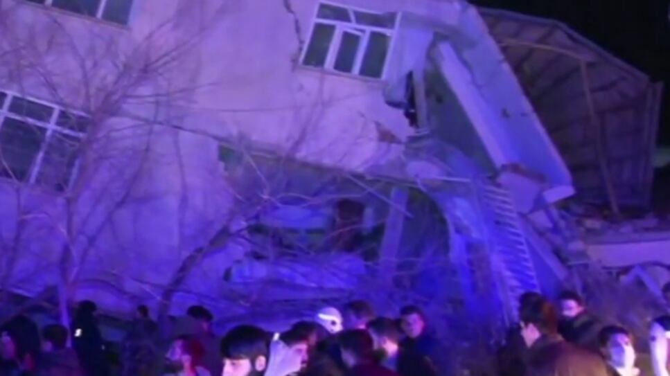 Forte scossa di terremoto in Turchia, almeno 14 vittime