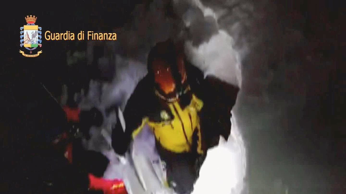 Quegli eroi su sci e racchette. Nel ghiaccio per salvare vite