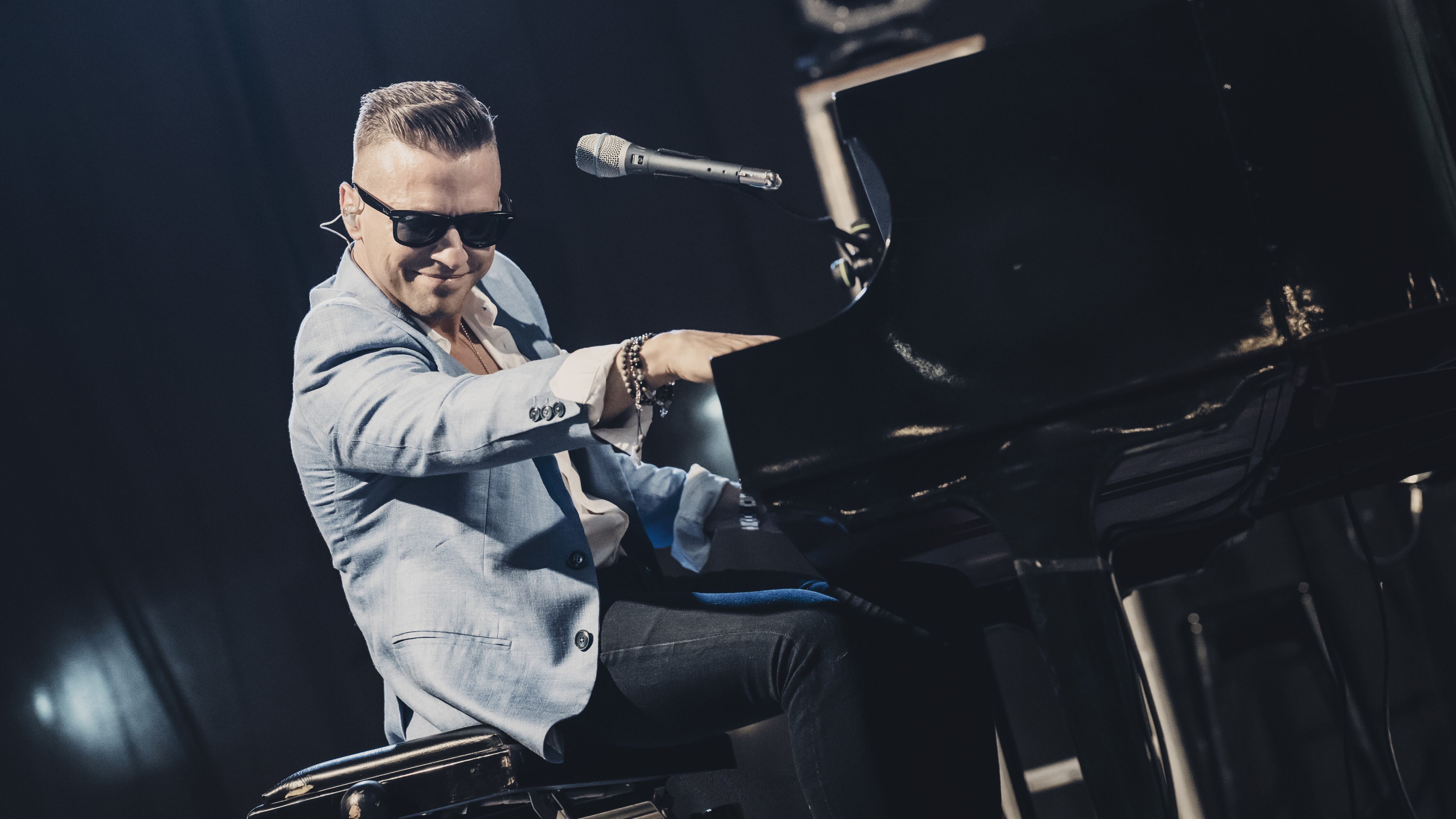 Diaz 7, serata a suon di rock'n'roll con il performer Matthew Lee