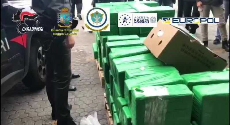Colpo alla 'ndrangheta: sequestrata una tonnellata di cocaina 3