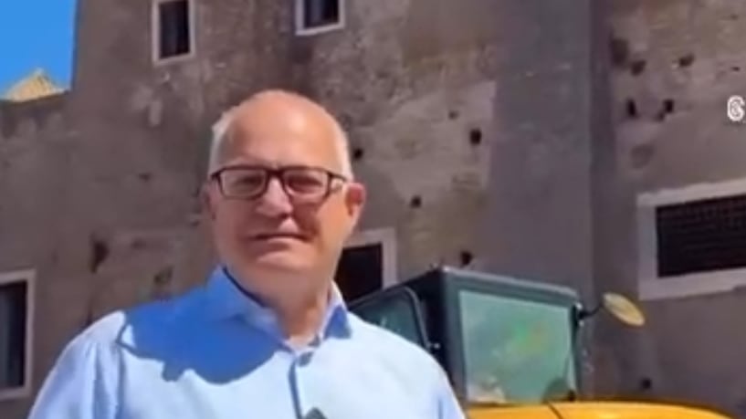 "Sarà un bellissimo centro culturale…”. Il video di Gualtieri prima del crollo della Torre dei Conti