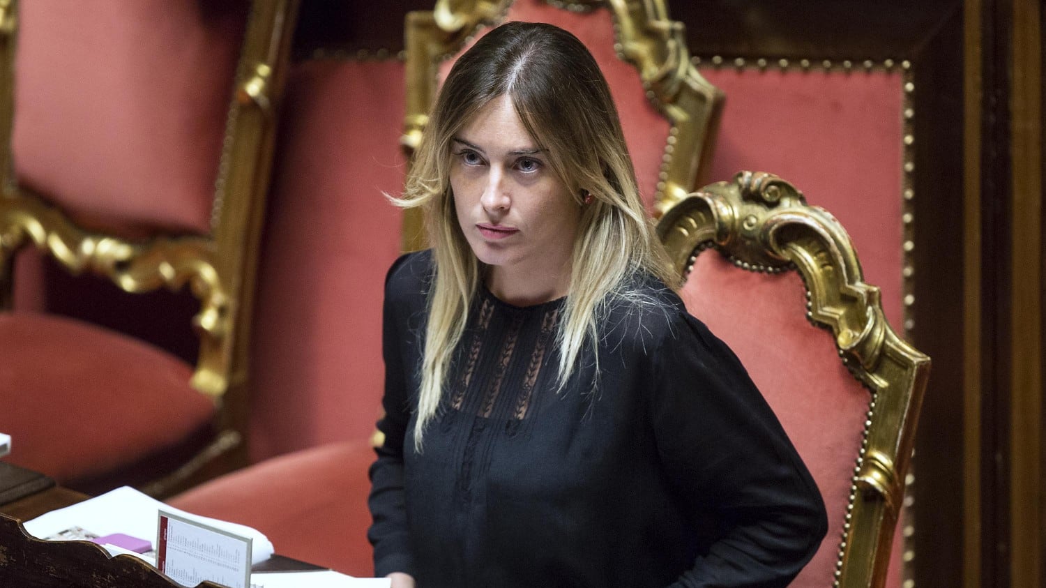 "Bionda dal fisico mozzafiato": Boschi eletta Miss Parlamento
