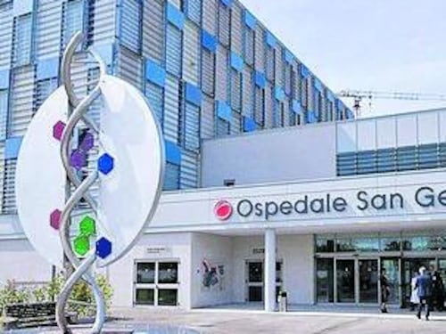 Separate due gemelline siamesi: sopravvive una delle bimbe
