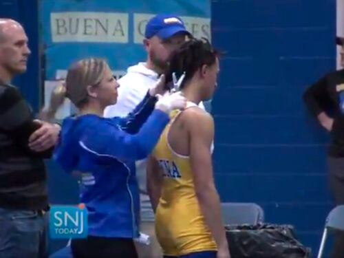 Wrestling, sospeso per due anni un arbitro: costrinse un 16enne a tagliarsi i dread