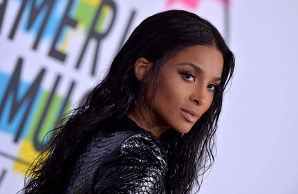 Ciara incanta sul red carpet degli American Music Awards 2