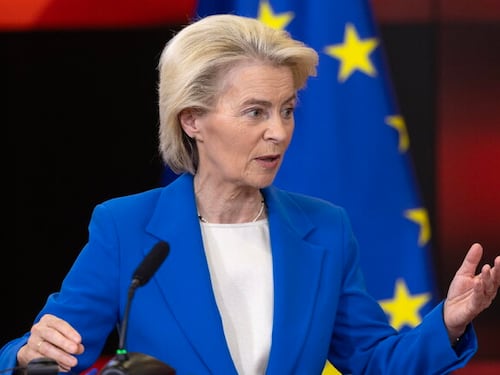 Von der Leyen ai 27: "Patto contro il gold-plating, non appesantite le direttive"