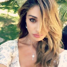 Belen Rodriguez: sexy diavoletta sui social 12