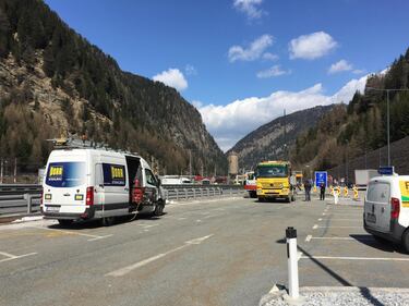 L'Austria erige il muro al Brennero 5