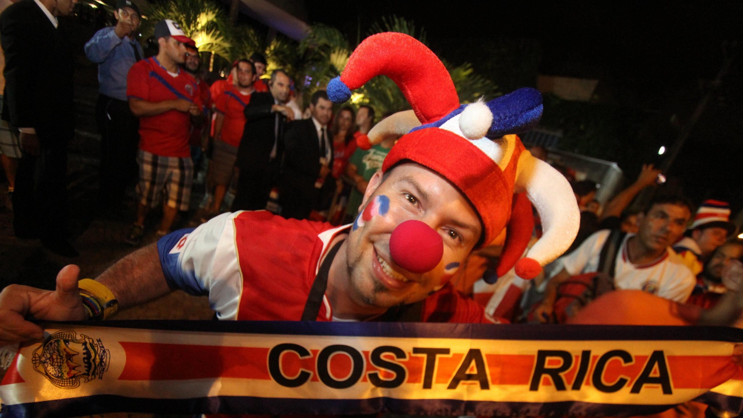 Pinto e la Costa Rica cercano di asfissiarci con le scarpe nuove