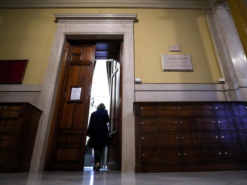 Mes, nuovo rinvio in Commissione: "Non c'è urgenza"