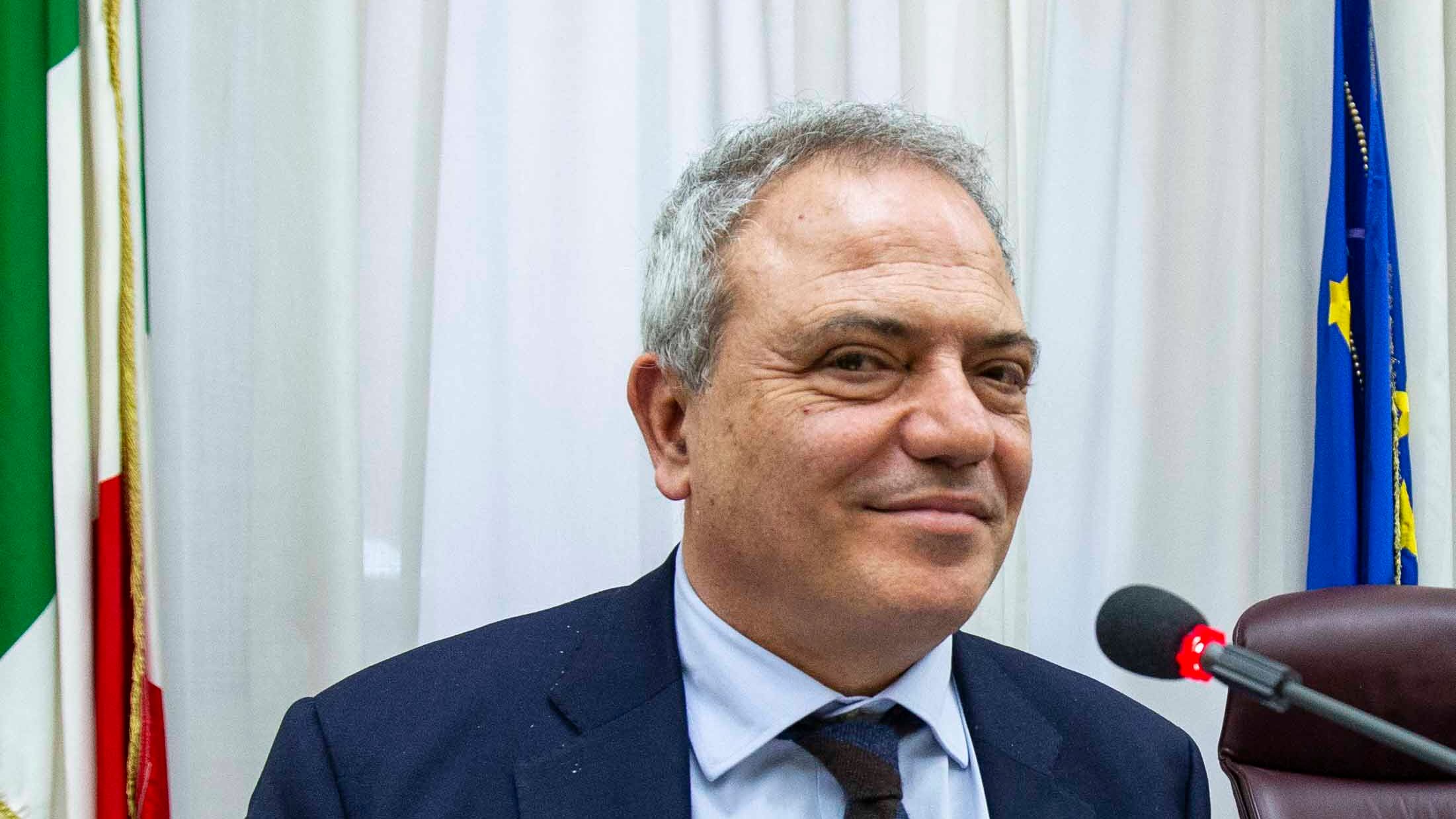Carboni ardenti al Tg1. Il direttore già nel mirino