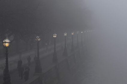Il fascino di Londra avvolta dalla nebbia 9