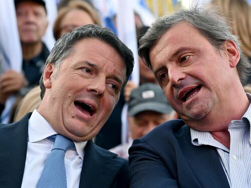 "Sarà molto bravo". Calenda e le giravolte su Renzi e il Riformista