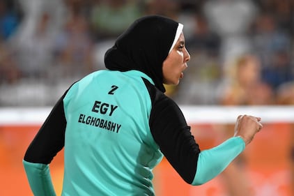 Beach volley, il confronto è culturale: il bikini tedesco e il velo egiziano 7